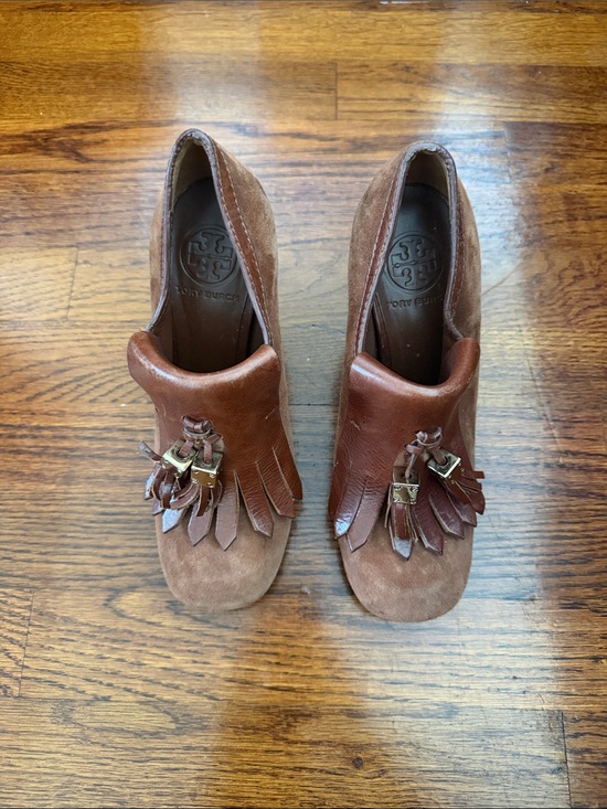 Tory Burch Shoes - Tory Burch Brown Leather & Suede Tassel Loafers SIZE 7